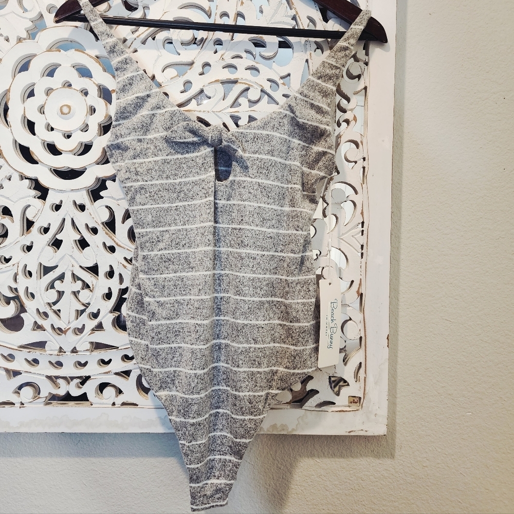 BEACH BUNNY PEYTON BODYSUIT STRIPES FRONT BOW DETAIL NWT SZ LARGE - Picture 15 of 15